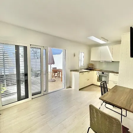 Casahost Townhouse Lise