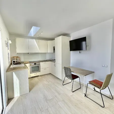 Casahost Townhouse Lise