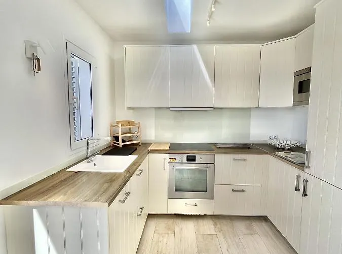 Casahost Townhouse Lise *